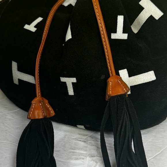 Tod’s T Logo Tassels Bucket Hobo Bag Leather Camel Suede Drawcord Luxury Preppy - Picture 13 of 15